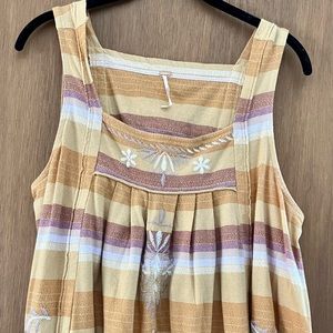 Free People super cute embroidered swing top. Medium